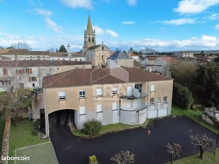 immeuble 16 pièces 550 m²