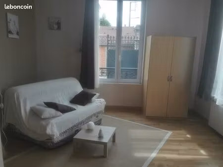 studio 1 pièce 28 m²