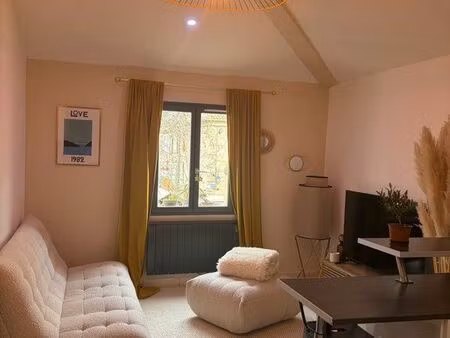 studio rénové avec mezzanine