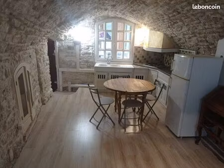 studio quartier très calme