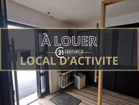 local 1200 m² castine-en-plaine