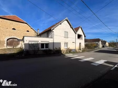 maison 4 pièces 150 m²