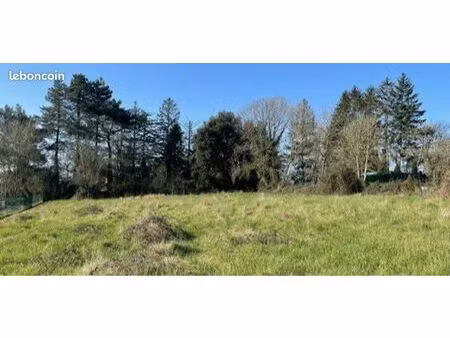 terrain constructible 2050 m2