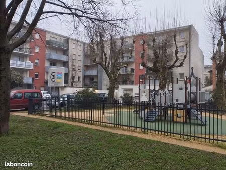 beau t2 en rdc et son parking sécurisé à alès