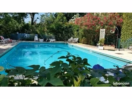 appartement t2 dans domaine avec piscine