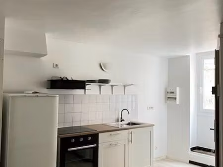 t2 meublé 35 m² – centre-ville lodève – proche lycée – clim réversible