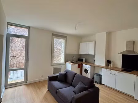 appartement t1bis rénové - centre sète