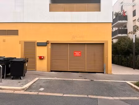 vend place de parking quartier grisette