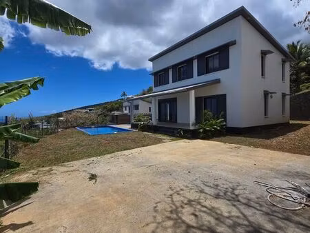 maison f5 la possession