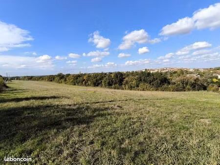 terrain 16 000 m² jegun