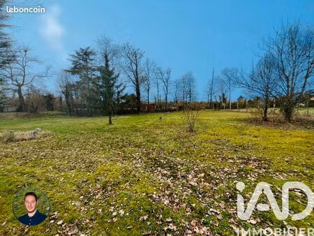 terrain 793 m² épernon