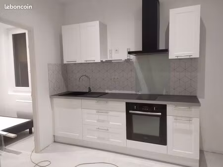 t2 centre ville sallèles d'aude