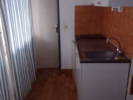 location petit studio corniche