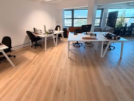 location bureau 65m2 saint-denis - centre d'affaires cadjee