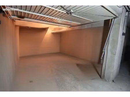 garage à vendre pere soulas