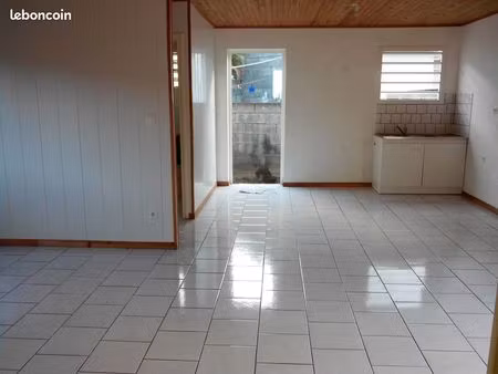 maison f3  70m²  entrée entre-deux