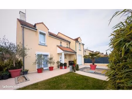 maison . 152 m2 . 7 pieces