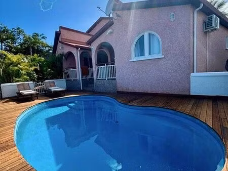 villa 5 pièces 144 m²