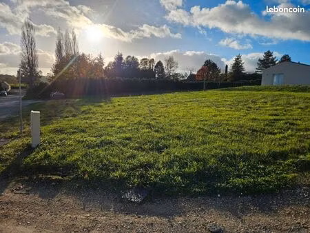 terrain 962m² la douze / exposition sud-ouest / lotissement / viabilisé /tout-à-l'égout