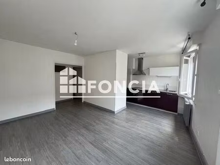 appartement 3 pièces 77 m²