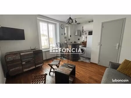 beg meil - a vendre studio en très bon état - a 300 m de la plage -