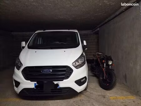 grande place de parking