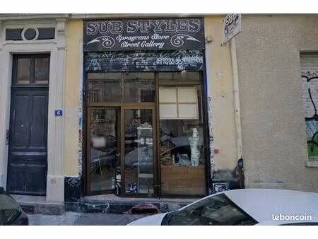 local commercial / etienne marcel