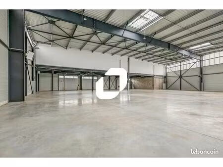 local d'activité 545 m²