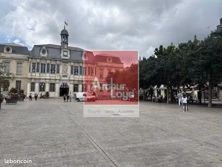 local commercial 368 m²