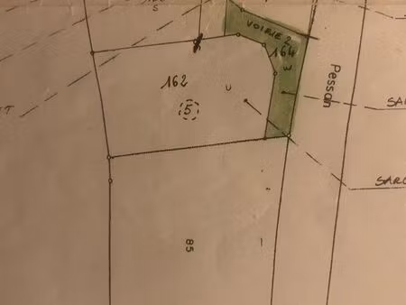 terrain avec possibilité de construction