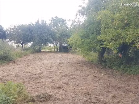 terrain 1137 m² breal sous vitre