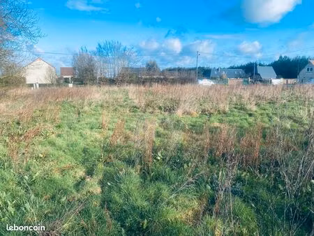 terrain 1008 m2 crestot