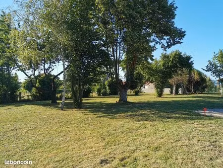 beau terrain à bâtir plat et arboré – secteur la chapelle de la tour/bordenoud
