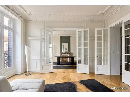 appartement 5 pièces 169 m²