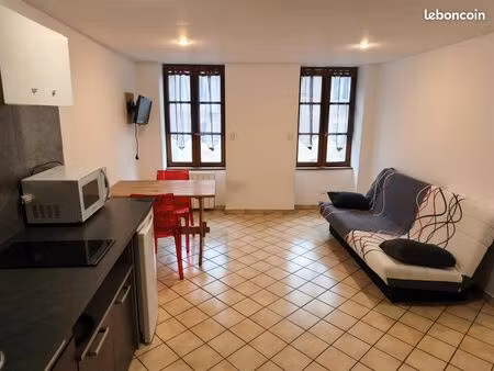 studio meublé poligny