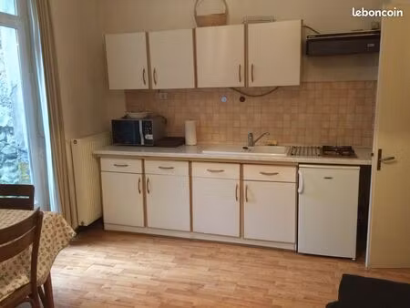 studio meublé au centre-ville de salins-les-bains