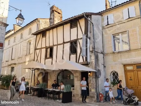 boutique 226 m² cognac