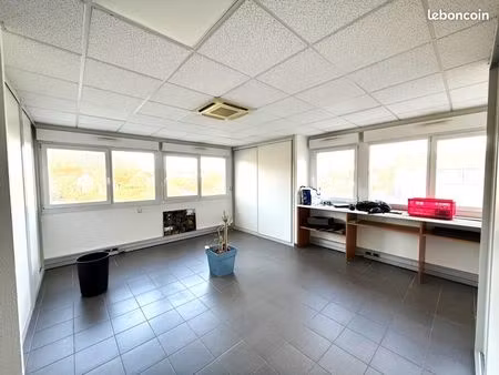 local d'activité 96 m²