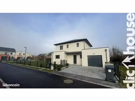 maison 6 pièces 136 m²