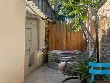 maison de ville + extérieur