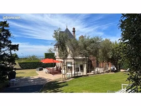villa anglo-normande d’exception avec vue mer  proche de deauville