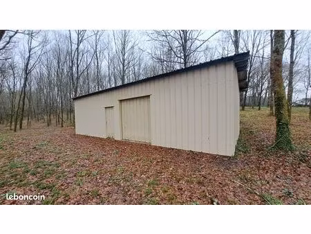 bâtiment métallique