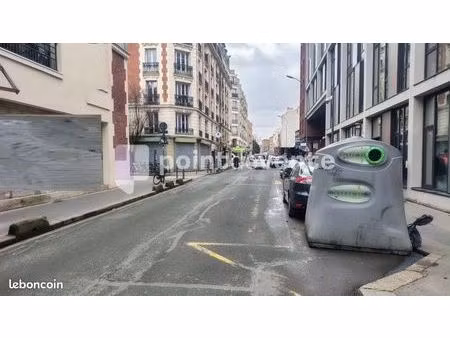 commerce habillement/textile 40 m²