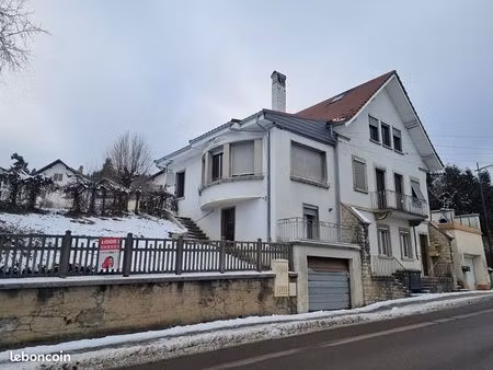 maison 10 pièces 185 m²