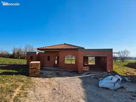 villa 4 pièces 120 m²