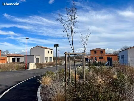 terrain 370 m² saint thibery