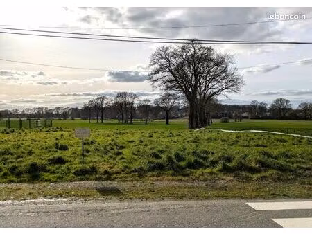 terrain à bâtir de 878 m2