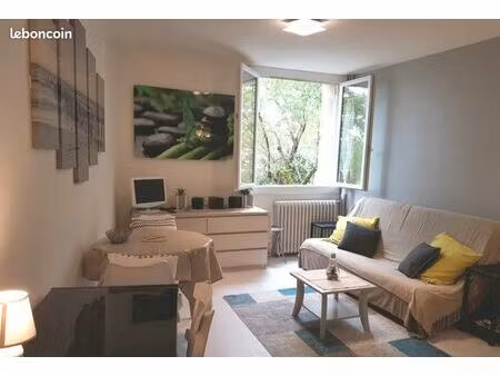 studio meublé 19 m² proche centre-ville de cahors