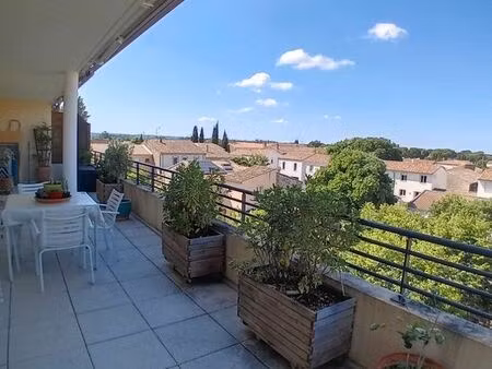 vends appartement 82m2 3chambres belle terrasse de 40m2