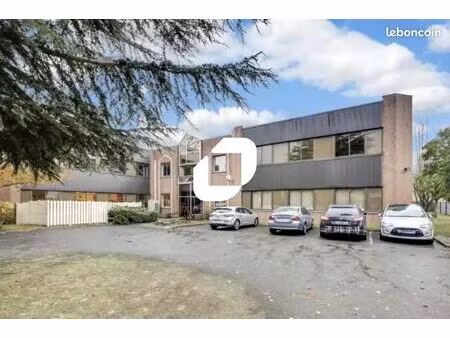 bureaux 235 m²